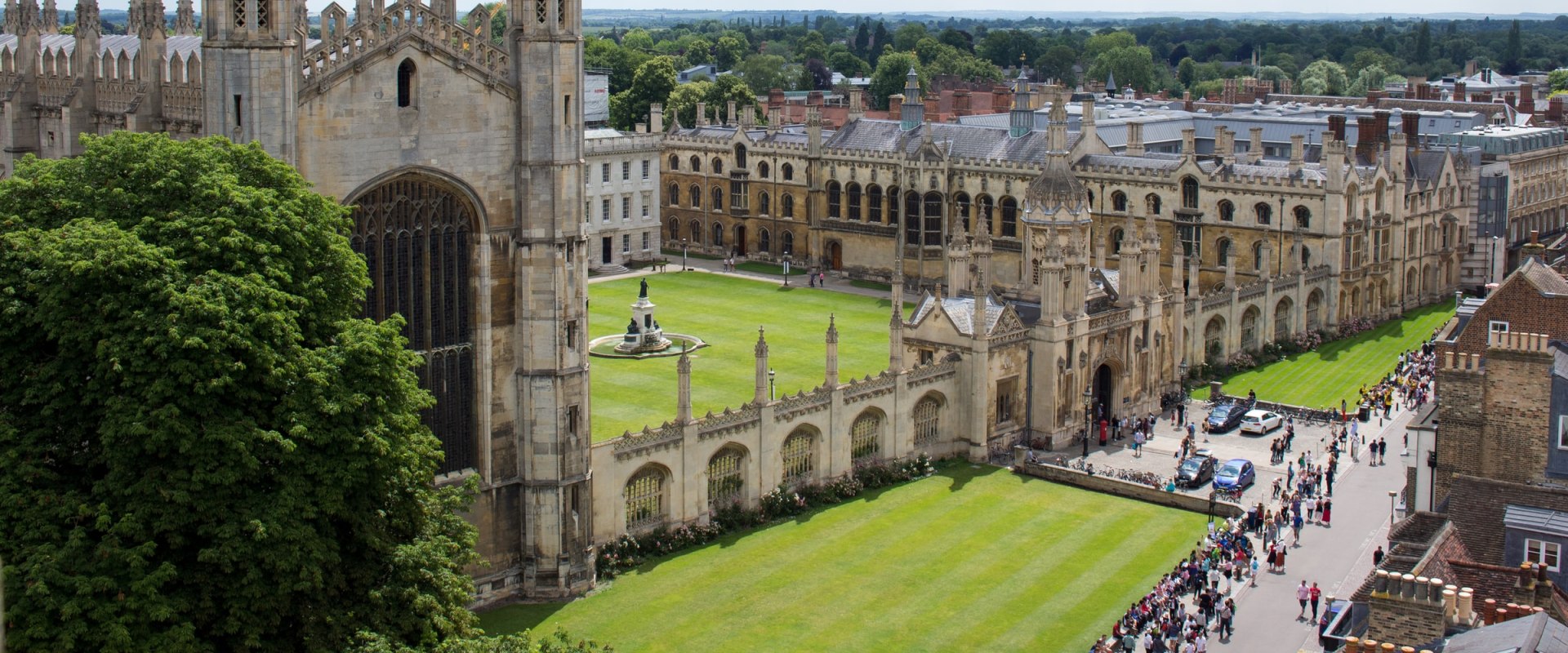 A Comprehensive Look at the Bachelor of Science Degree at Oxford and Cambridge Universities