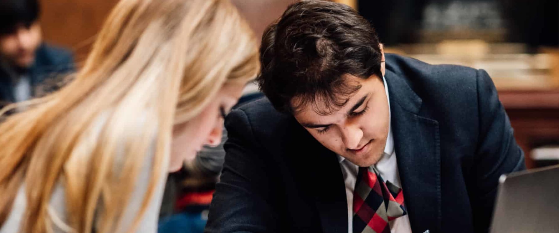 How to Ace Your Oxford and Cambridge Applications: Tips for Personal Statements and More