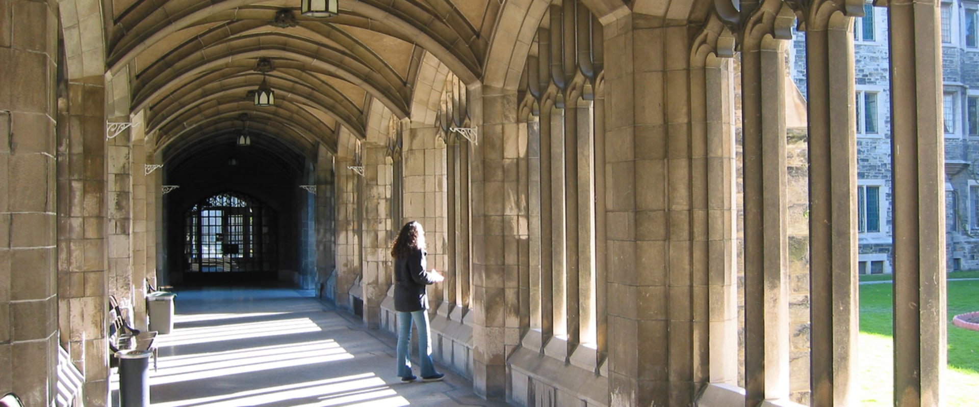 How to Apply to Oxford and Cambridge Universities: A Complete Guide for International Students