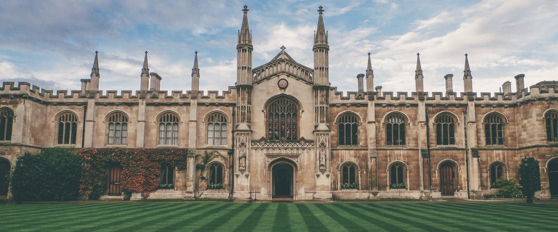 The Ultimate Guide to Master of Arts (MA) Program at Oxford and Cambridge Universities